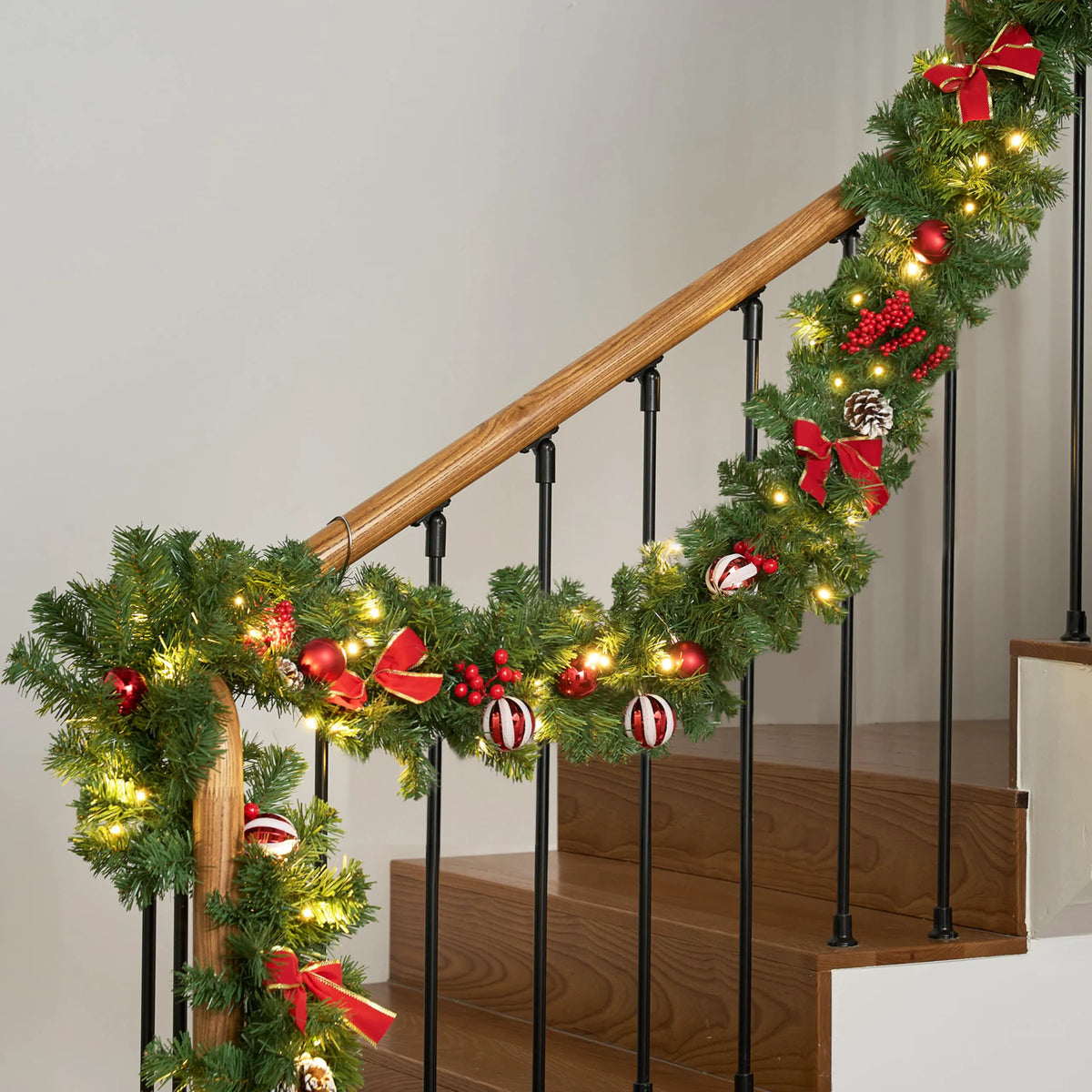 9-Foot Christmas Garland with Lights