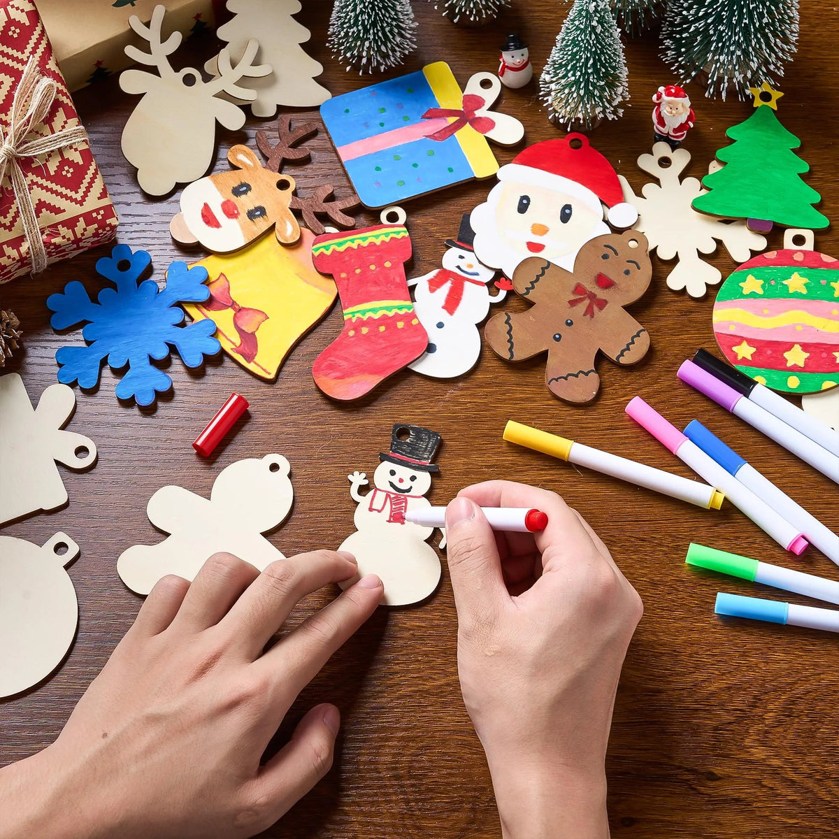100 Pcs Christmas Wooden Hanging Ornaments with 8 Colored Pens