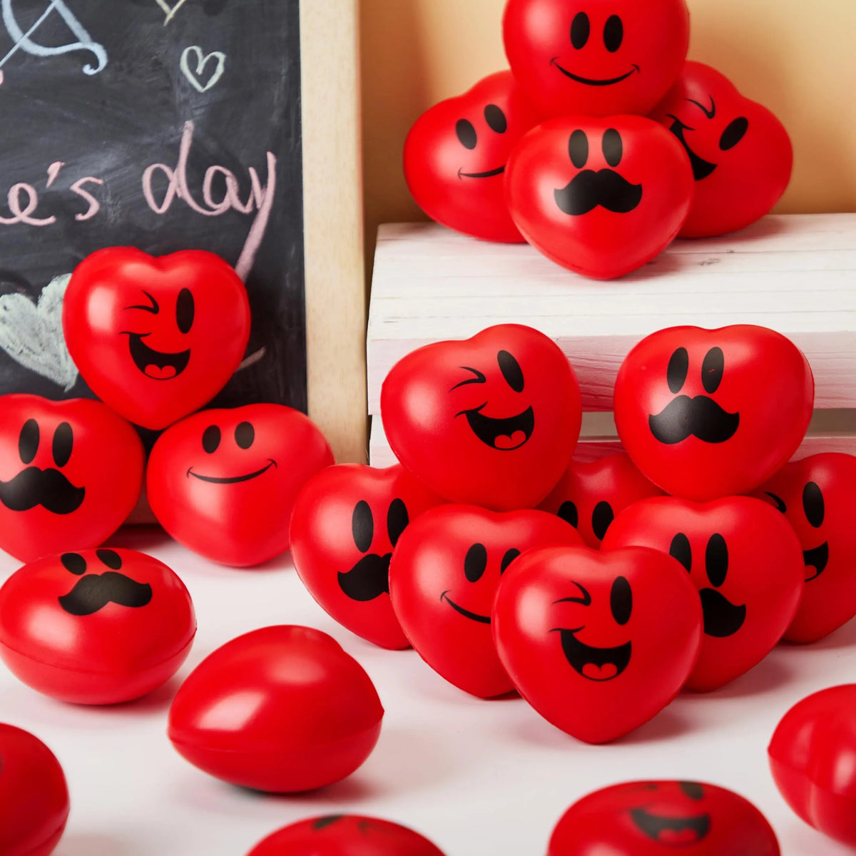 15-Pack Valentine's Day Heart-Shaped Happy Face Balls (3-Inch)