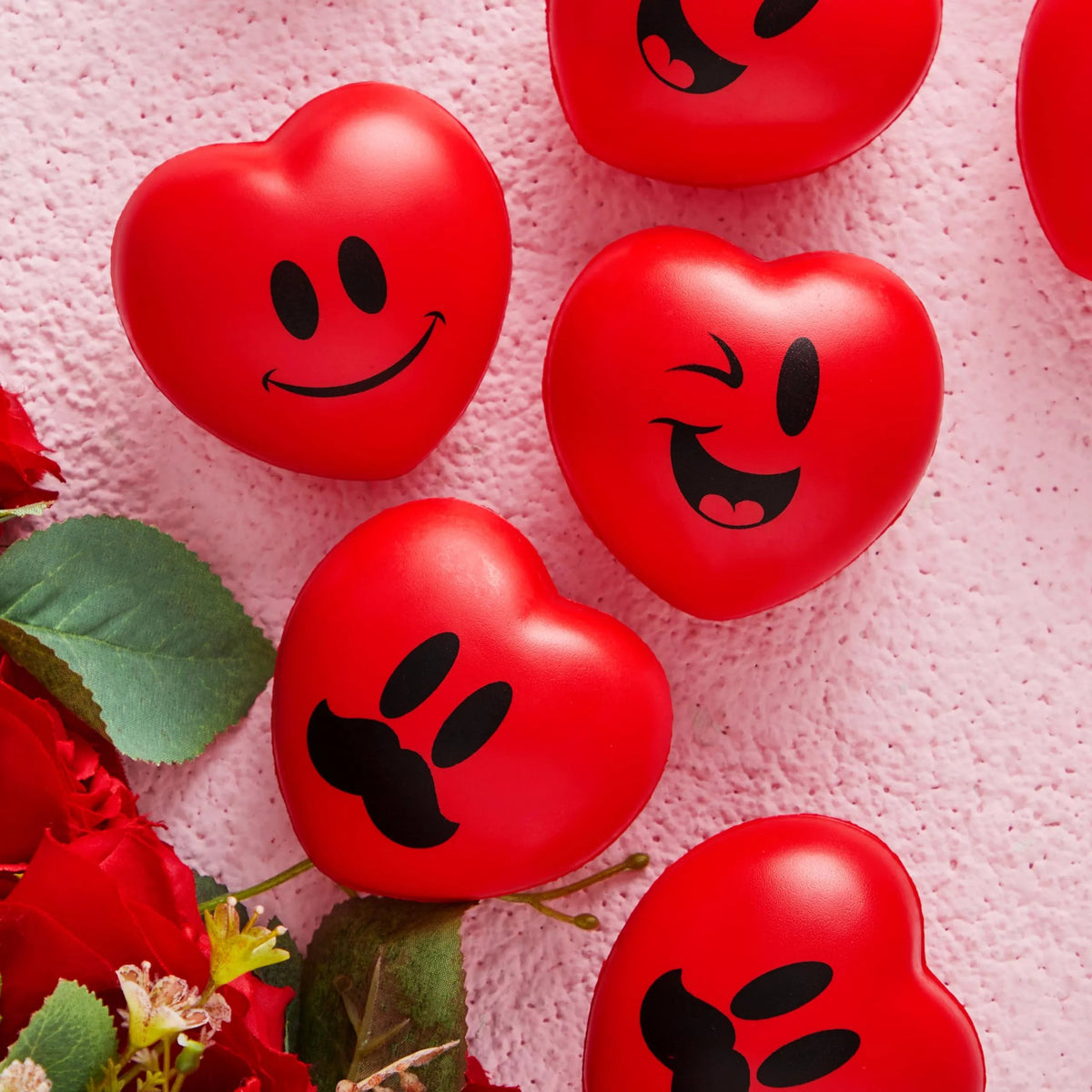 15-Pack Valentine's Day Heart-Shaped Happy Face Balls (3-Inch)