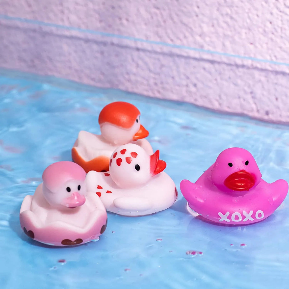18Pcs Kids Valentine's Day Cards with Rubber Ducks - Classroom Exchange Gifts