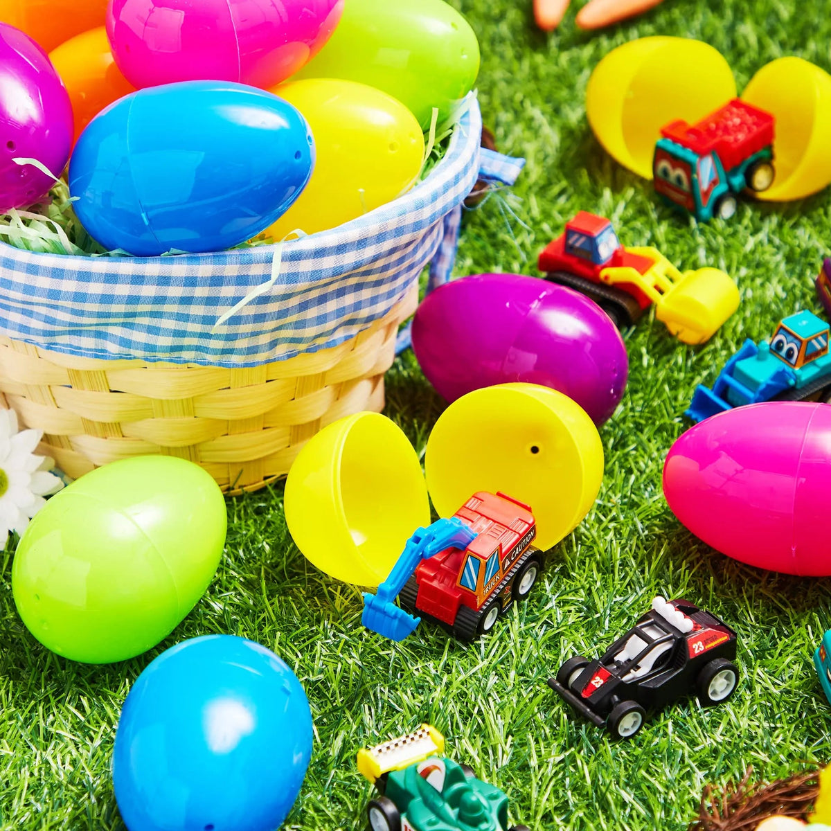 18 Pull Back Cars in Prefilled Easter Eggs (3-Pack)