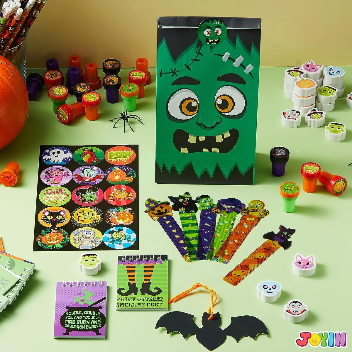192-Piece Halloween Stationery Set