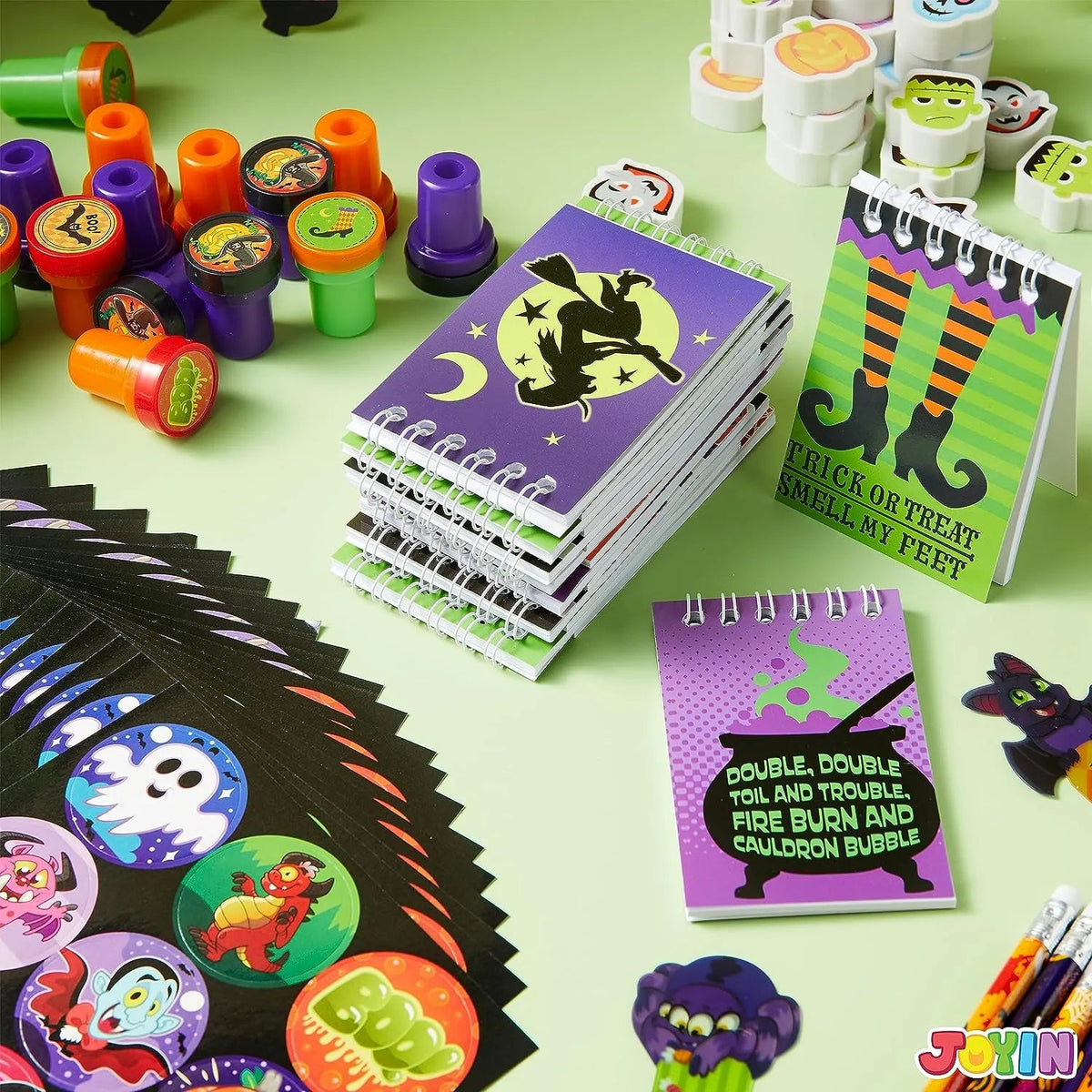 192-Piece Halloween Stationery Set