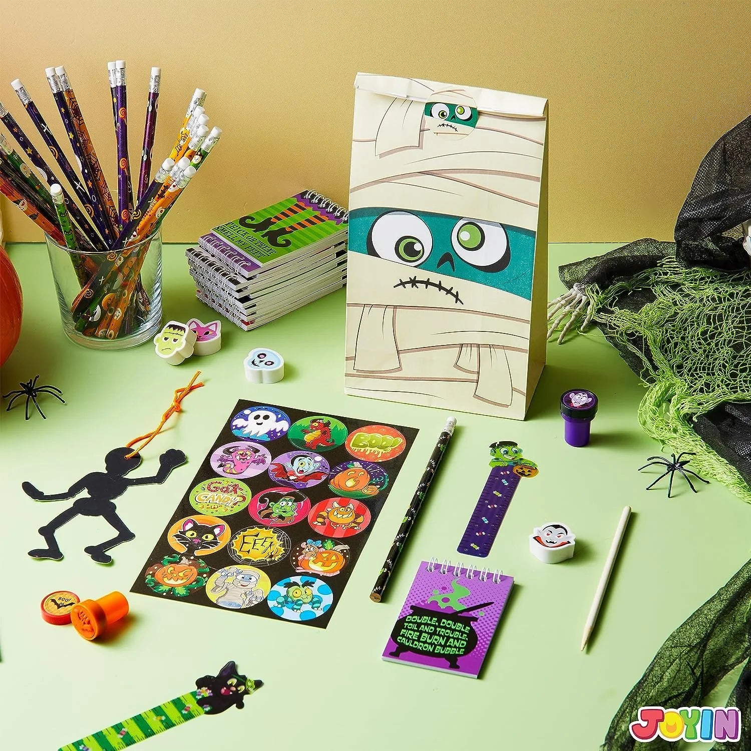 192-Piece Halloween Stationery Set