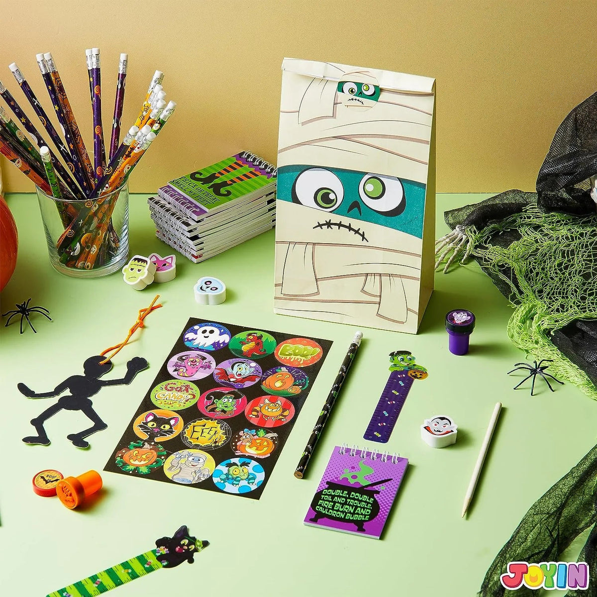 192-Piece Halloween Stationery Set