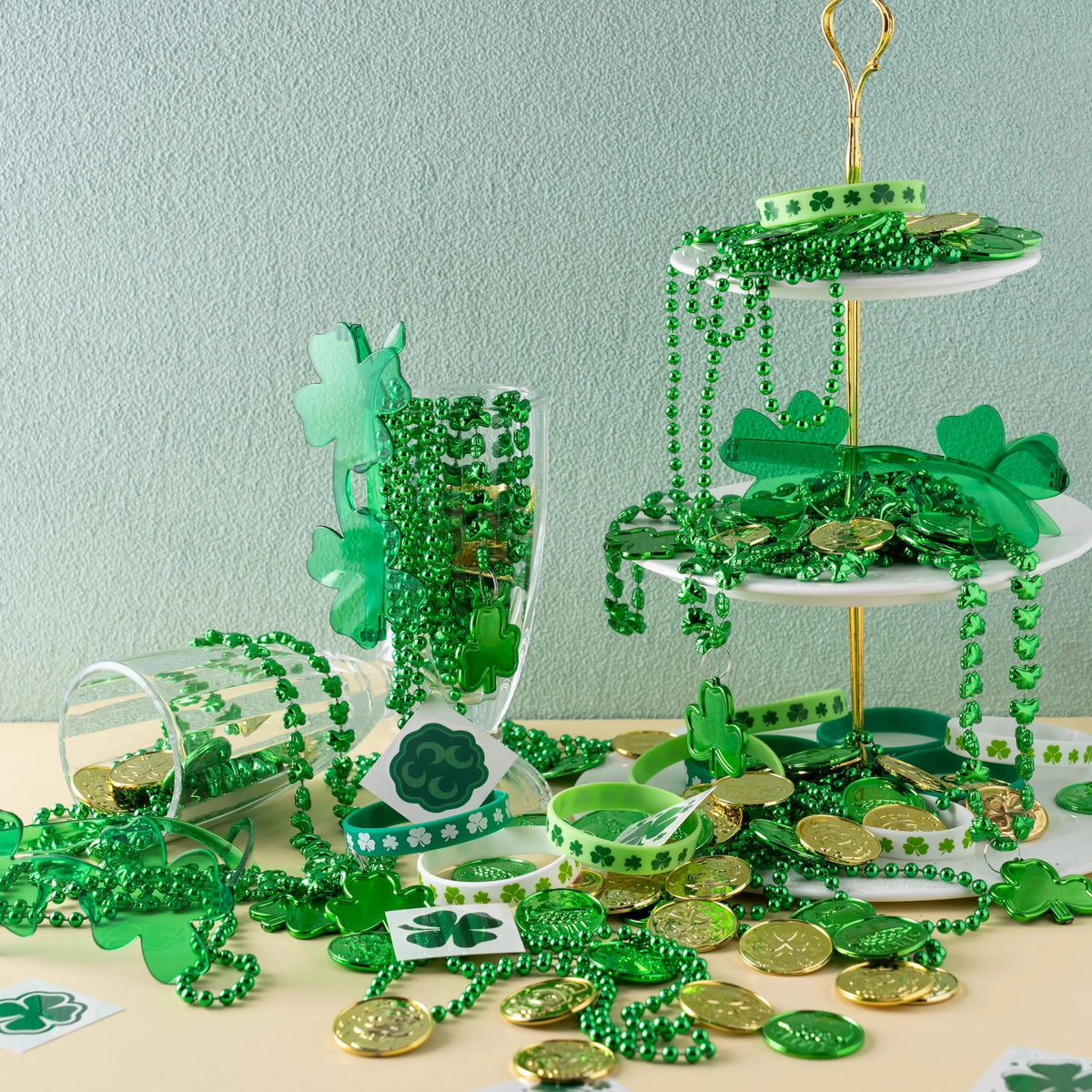 202-Piece St. Patrick's Day Party Favor Set