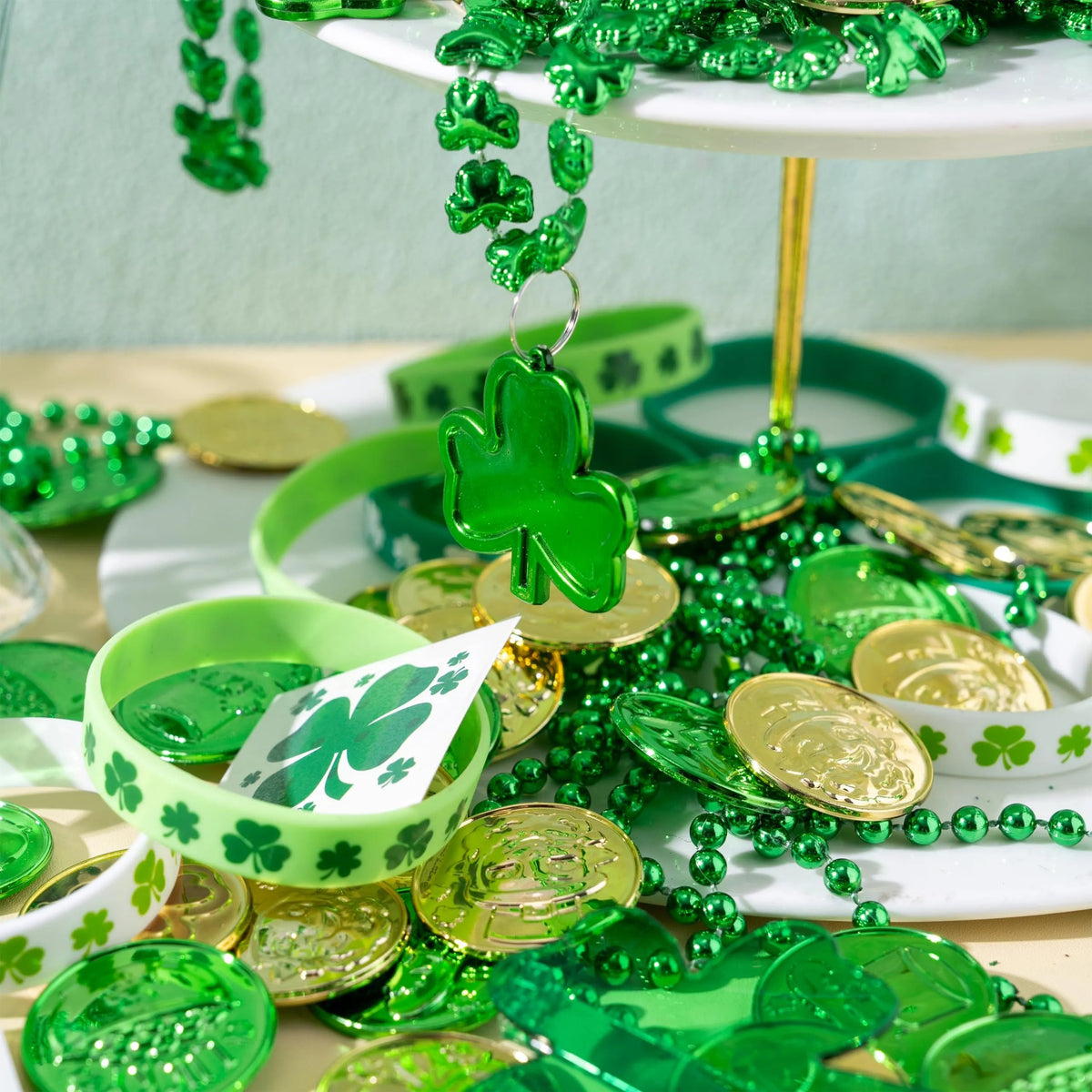 202-Piece St. Patrick's Day Party Favor Set