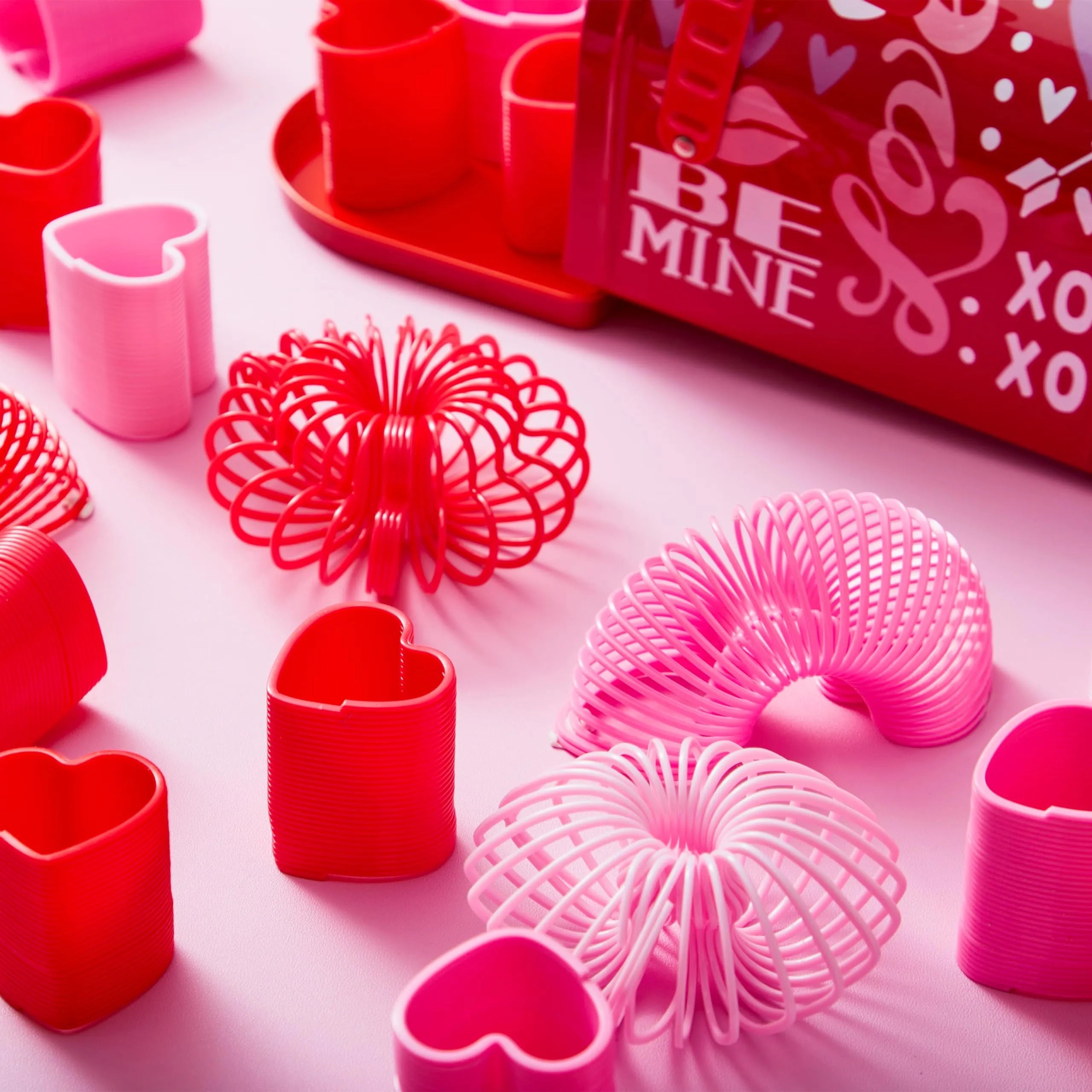 30-Pack Valentine's Day Multicolor Heart Coil Spring Toys for Kids Classroom Exchange