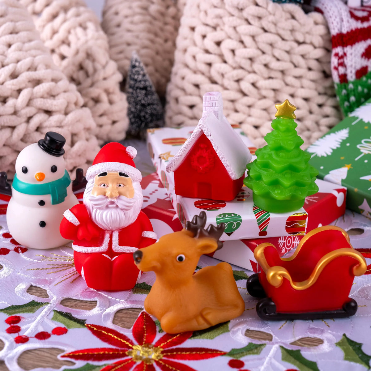 6 Pack Christmas Glow Bath Toys