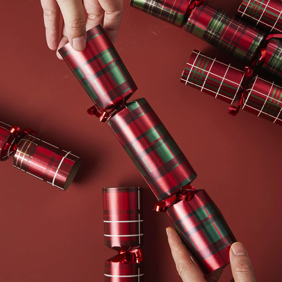 10-Inch Christmas Party Favor (Plaid) - No Snap