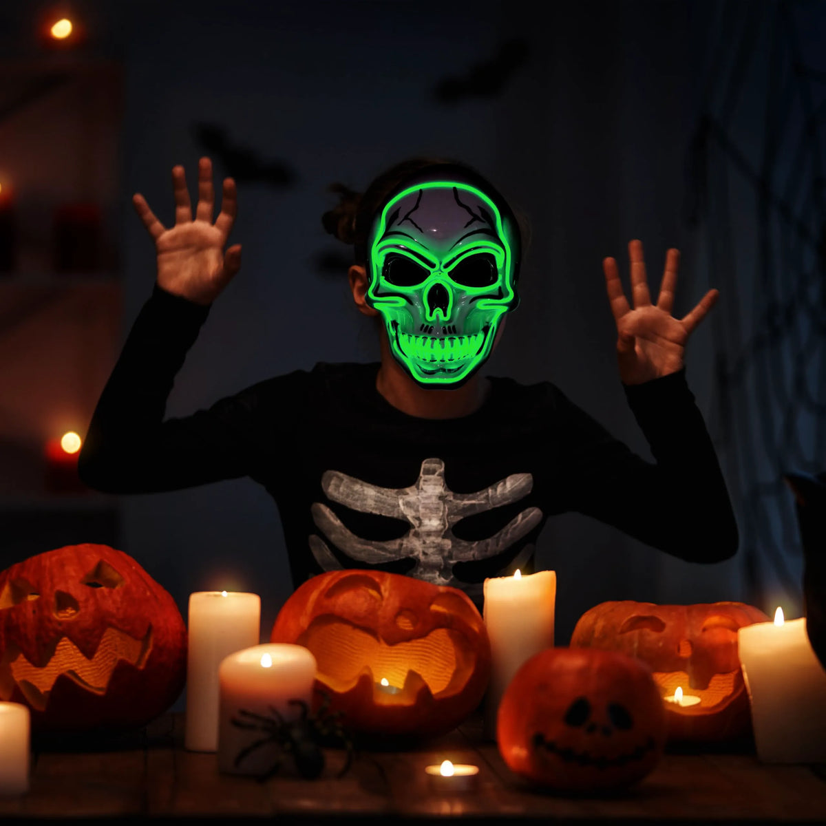 Halloween LED Skull Mask & Light-Up Gloves (Green)