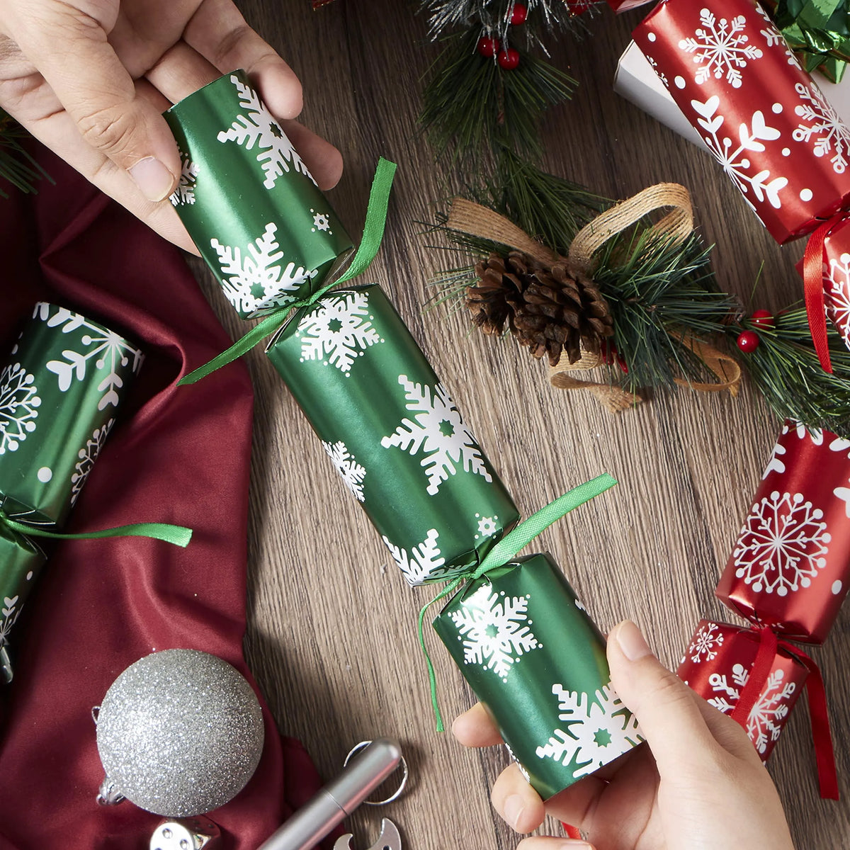 10in Christmas Party Favor - Red & Green (No Snap)