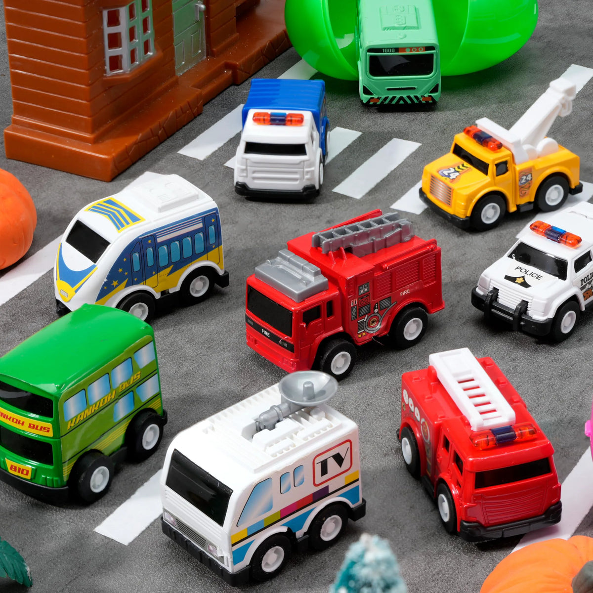 12 Prefilled Easter Eggs with Toys