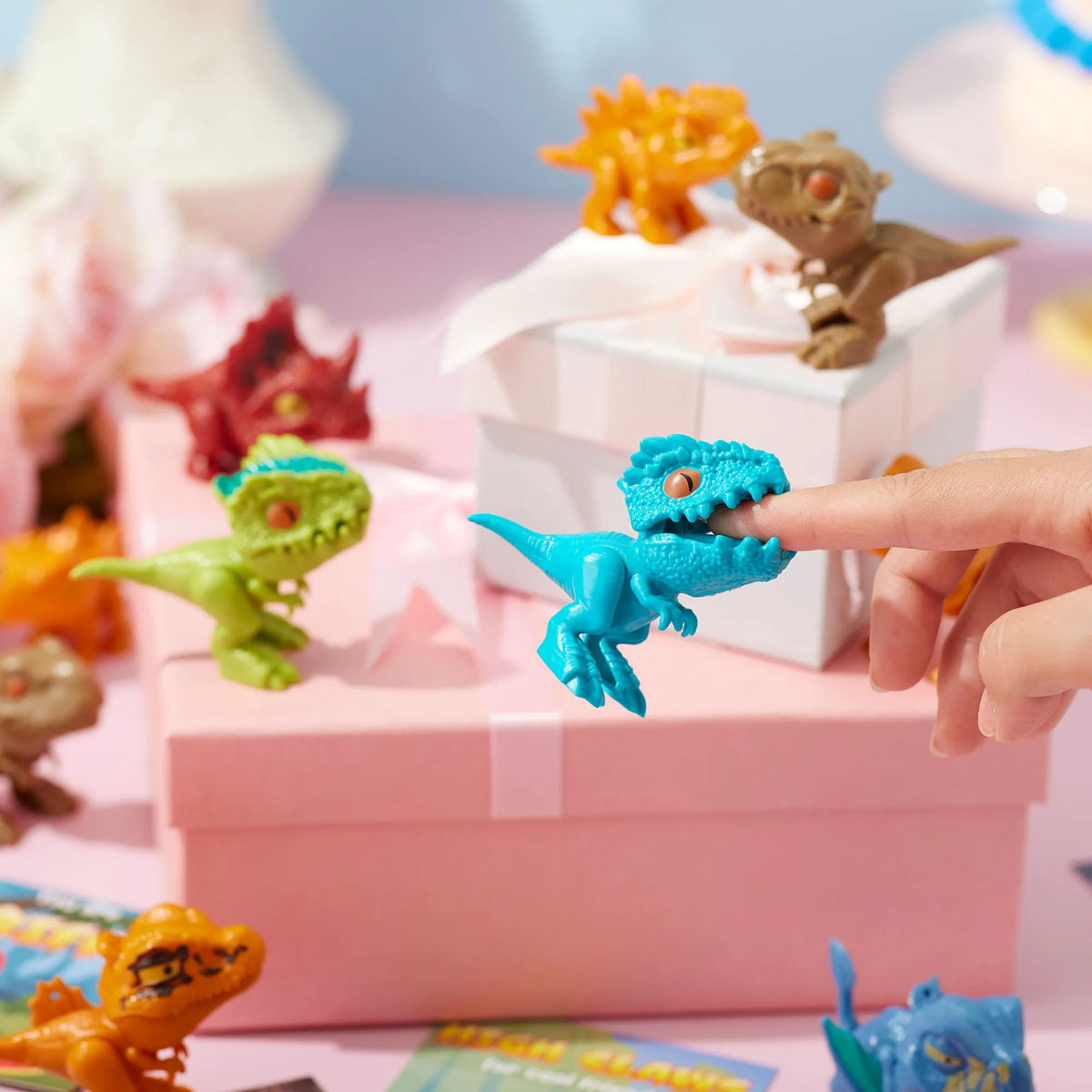 24 Valentine's Day Cards with Dinosaur Toys