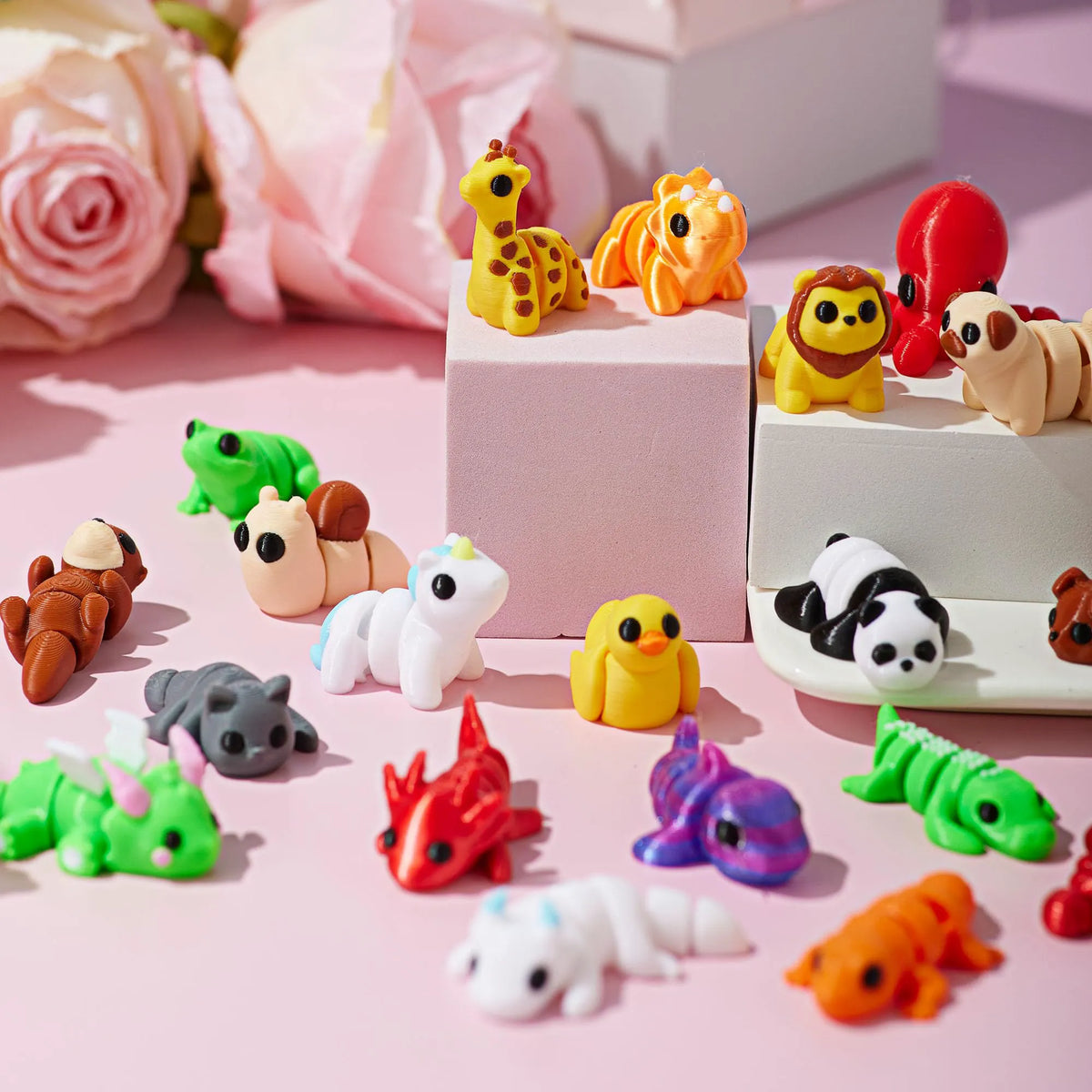 28-Piece Set of 3D Printed Mini Animals with Valentine Greeting Cards for Kids