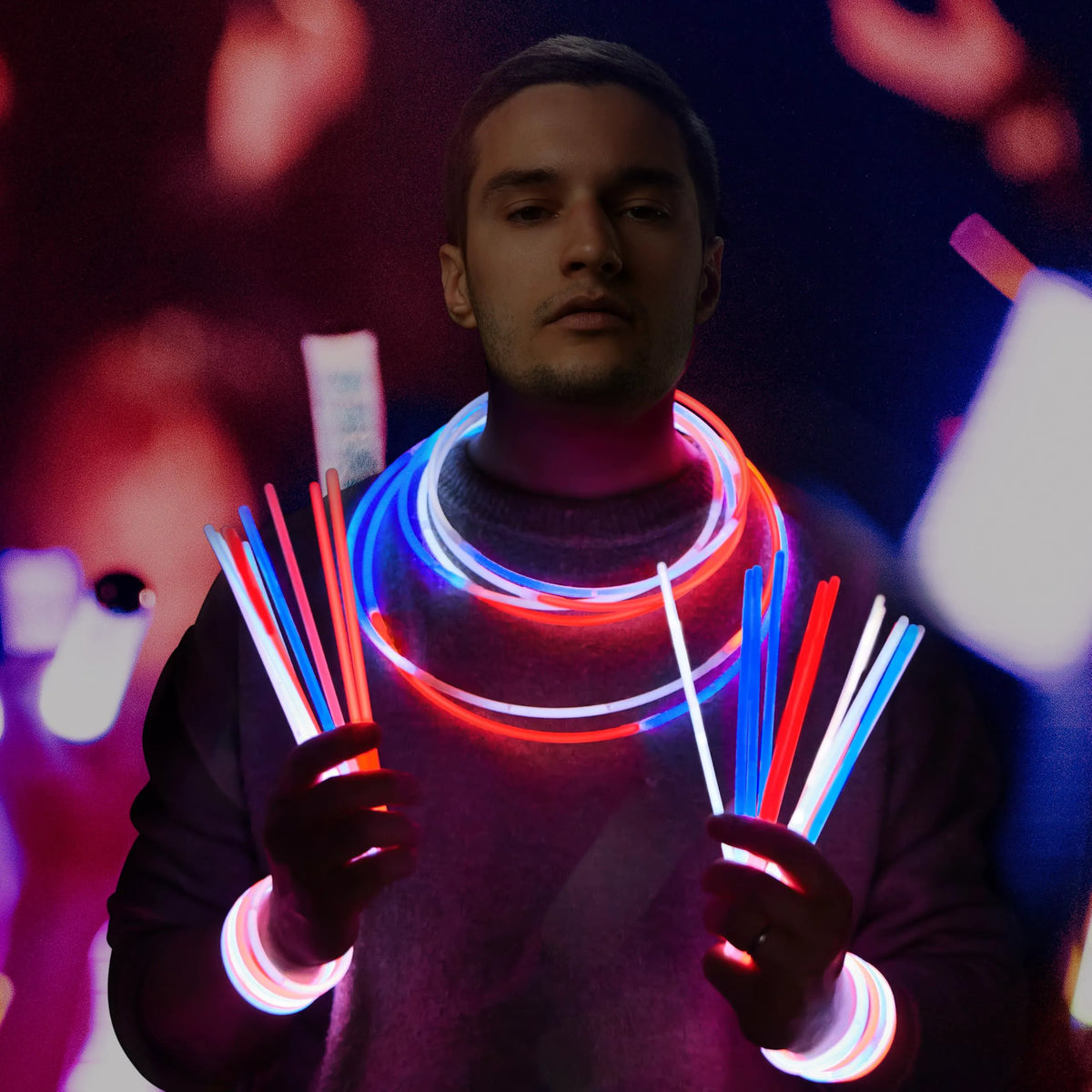 JOYIN 324 Pcs 4th of July Glow Sticks with Connectors - 8" Red White Blue Glow in the Dark Bracelets Necklaces for Kids Adults, Patriotic Light Up Toys for Independence Day Party Favor Accessory Supply