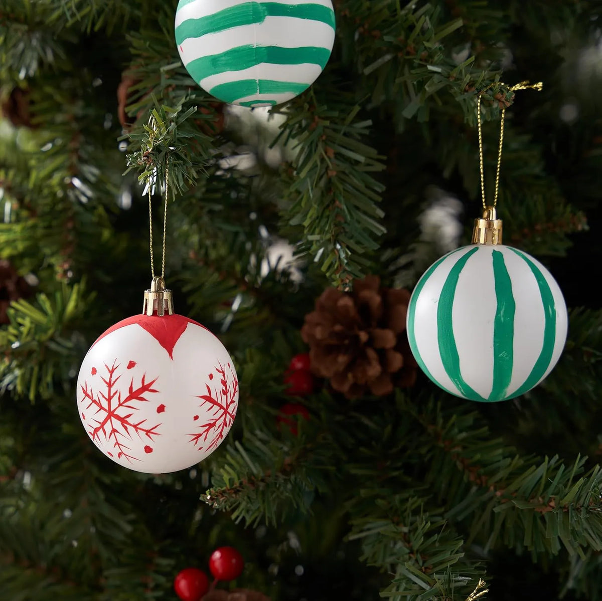 24 Pack White Blank Christmas Ball Ornaments