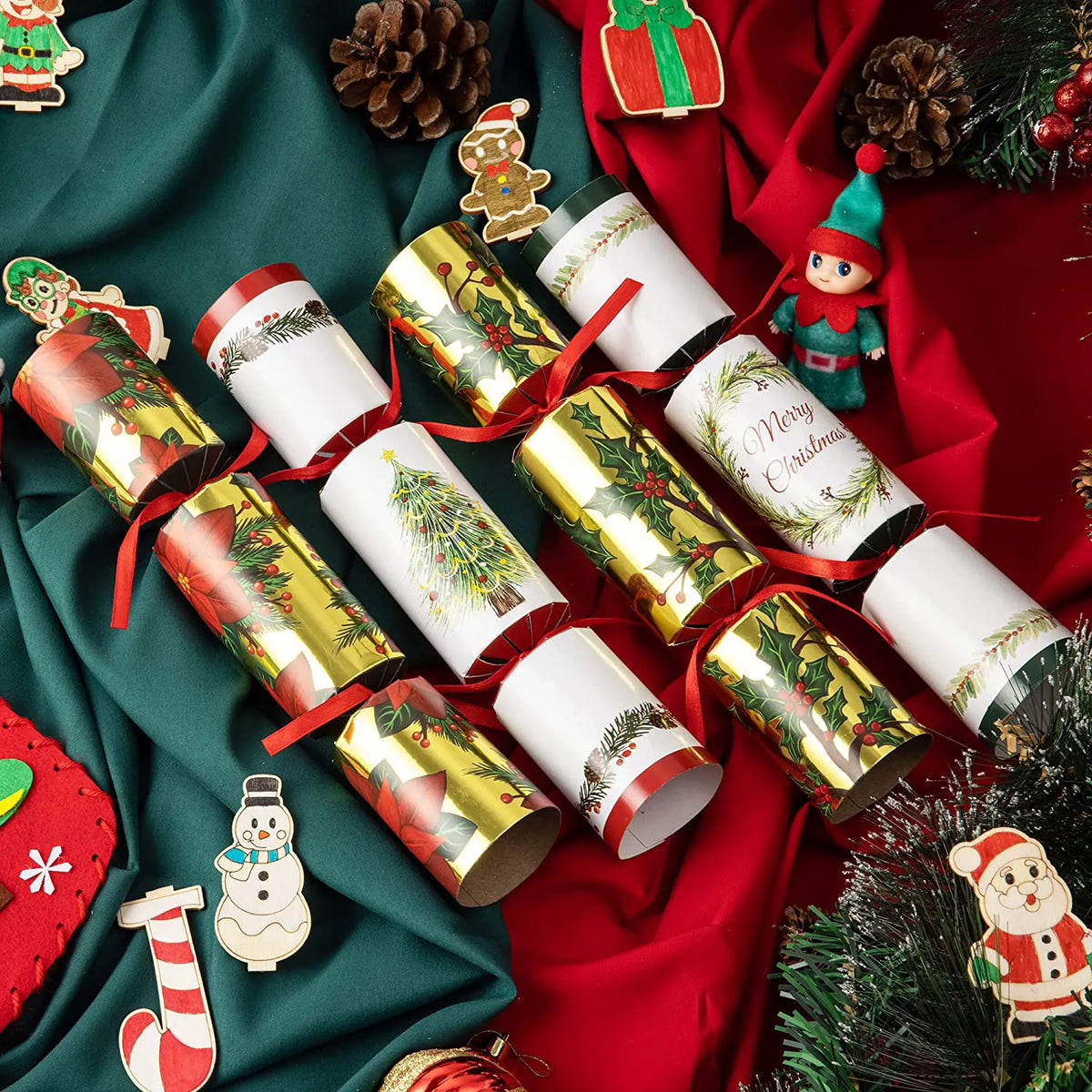 8-Piece Christmas Deluxe Cracker Set