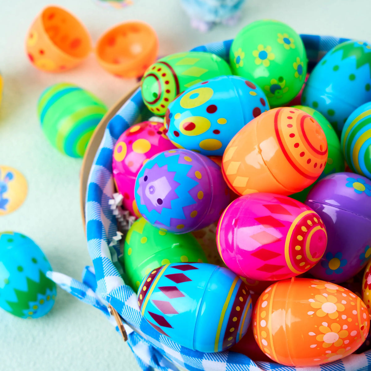 50 Bright Printed Plastic Easter Eggs for Easter Egg Hunt