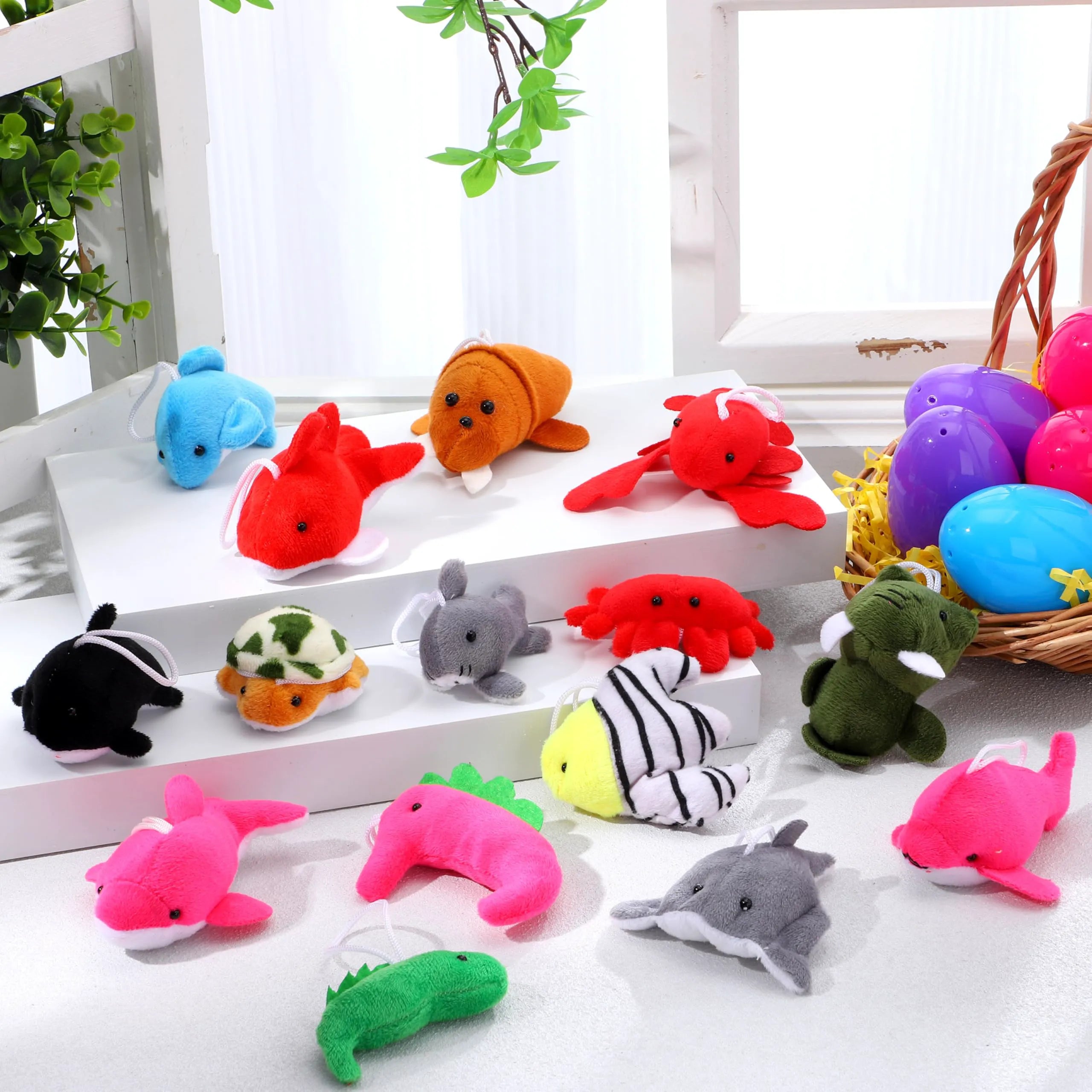 JOIN 24 Prefilled Easter Eggs with Sea Animal Plush Toys