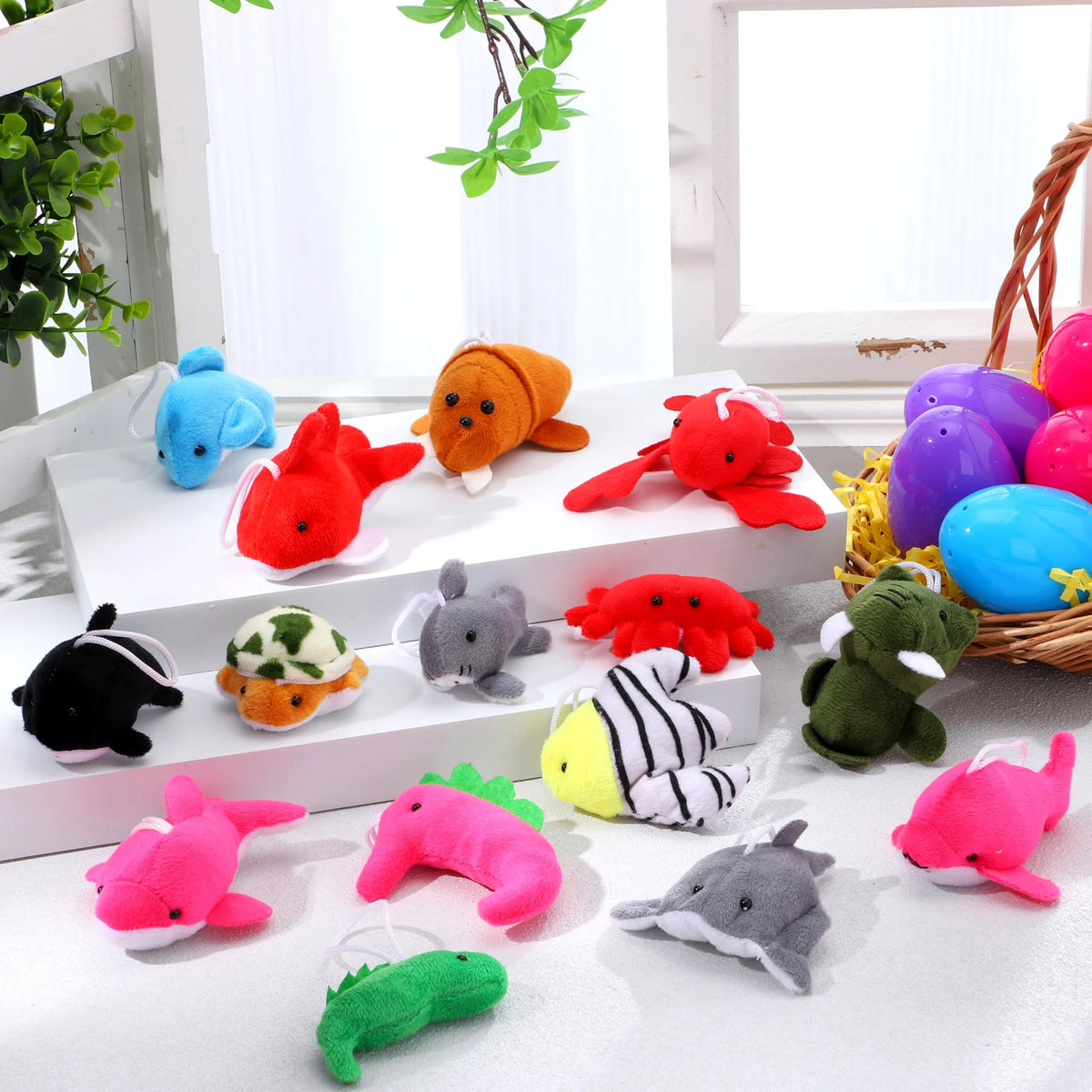 JOIN 24 Prefilled Easter Eggs with Sea Animal Plush Toys