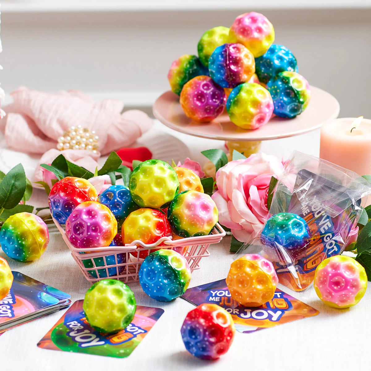 JOIN 30-Pack Valentine's Day Super Bouncy Balls with Cards