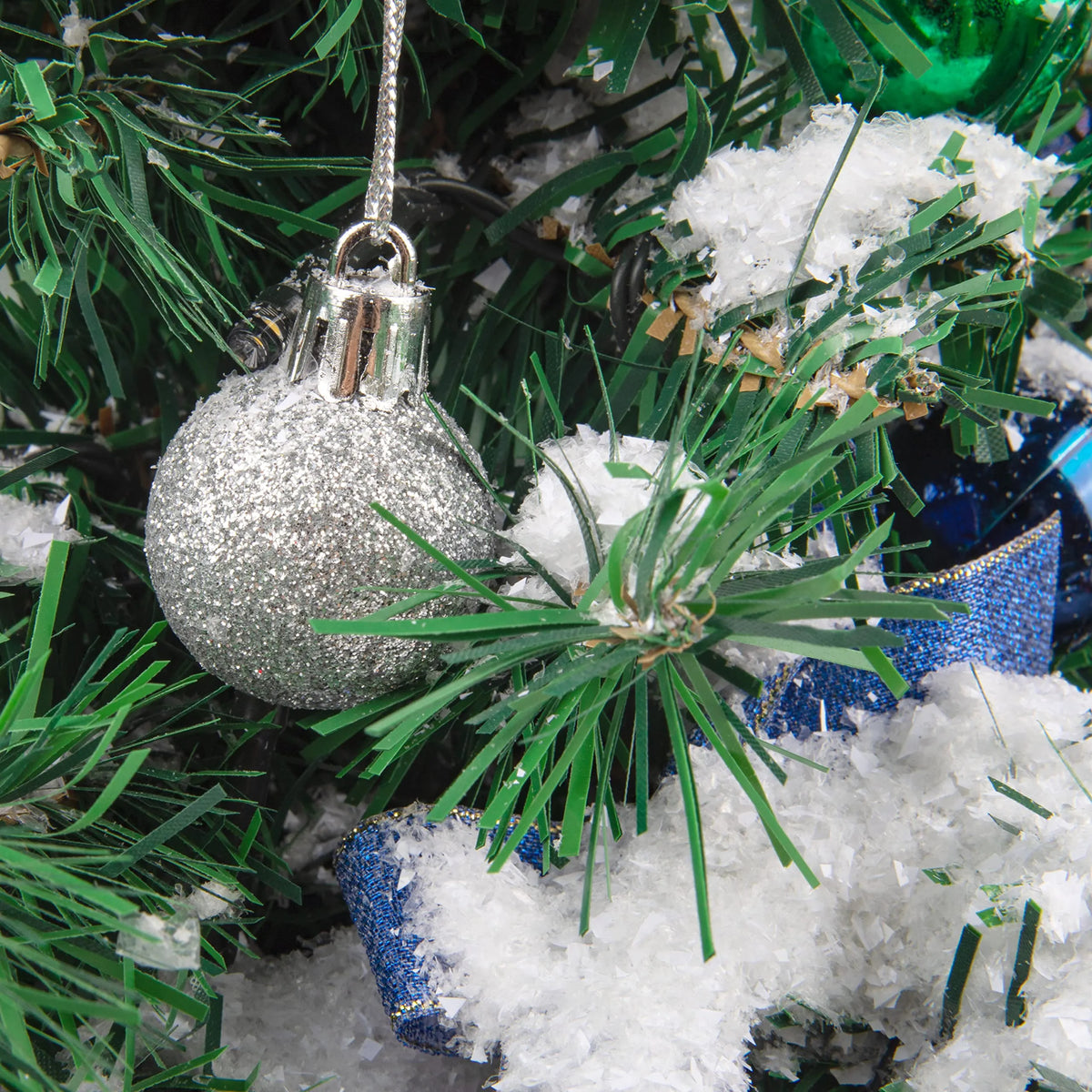 10 oz Artificial Dry Plastic Snow, 2 Pack